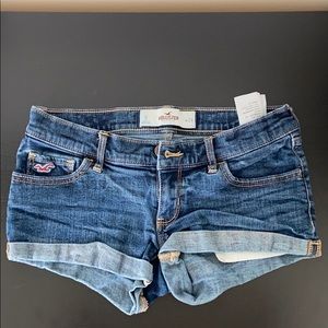 Classic Hollister  low rise denim shorts